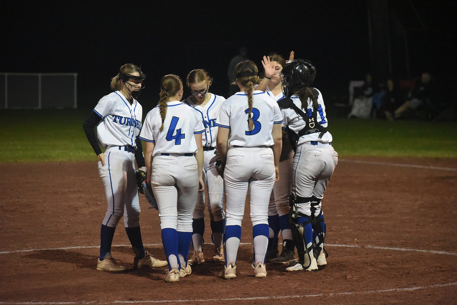 H.S. Roundup: Turners Falls softball falls to Minnechaug under the lights