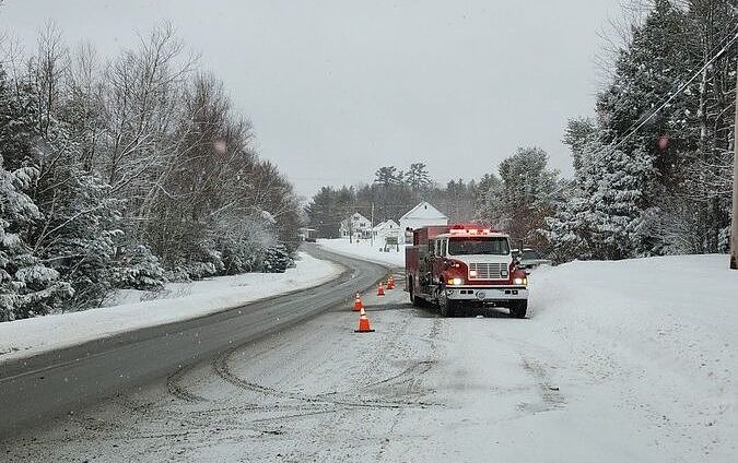 Tractor-trailer crash reduces Route 9 to 1 lane in Clifton
