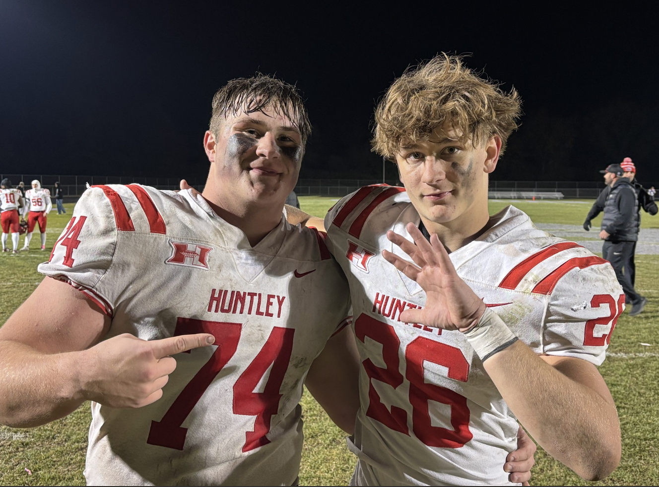 Huntley’s Chase Hojnacki runs for 5 touchdowns in win over Hampshire