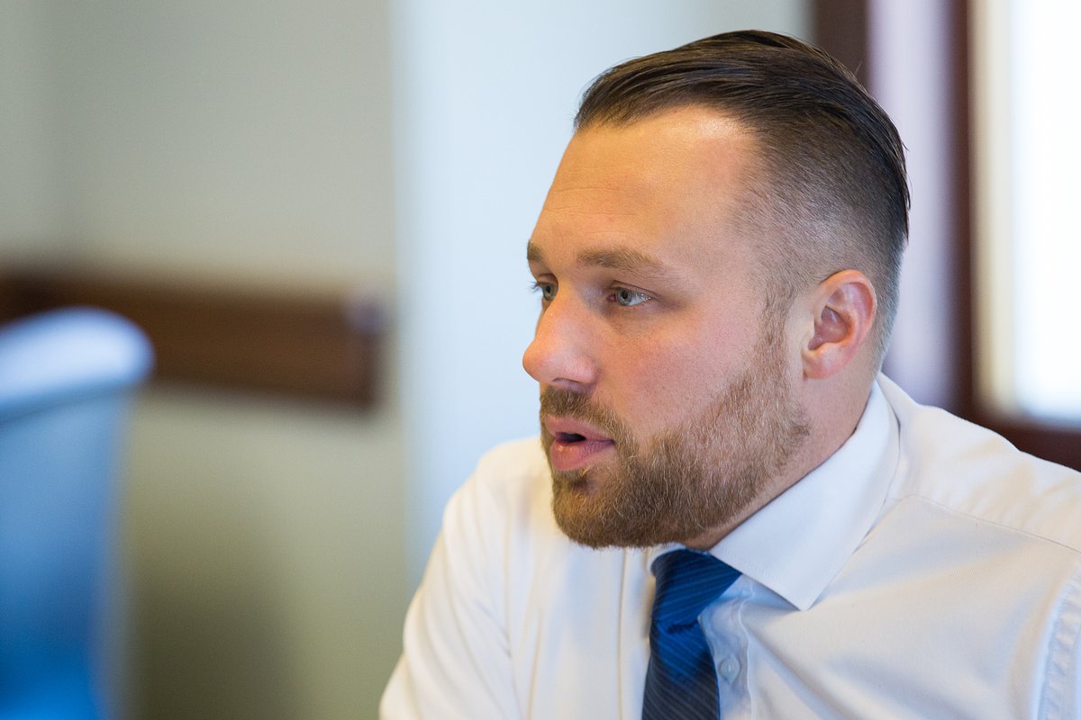 Former Republican lawmaker takes step toward running for Maine governor