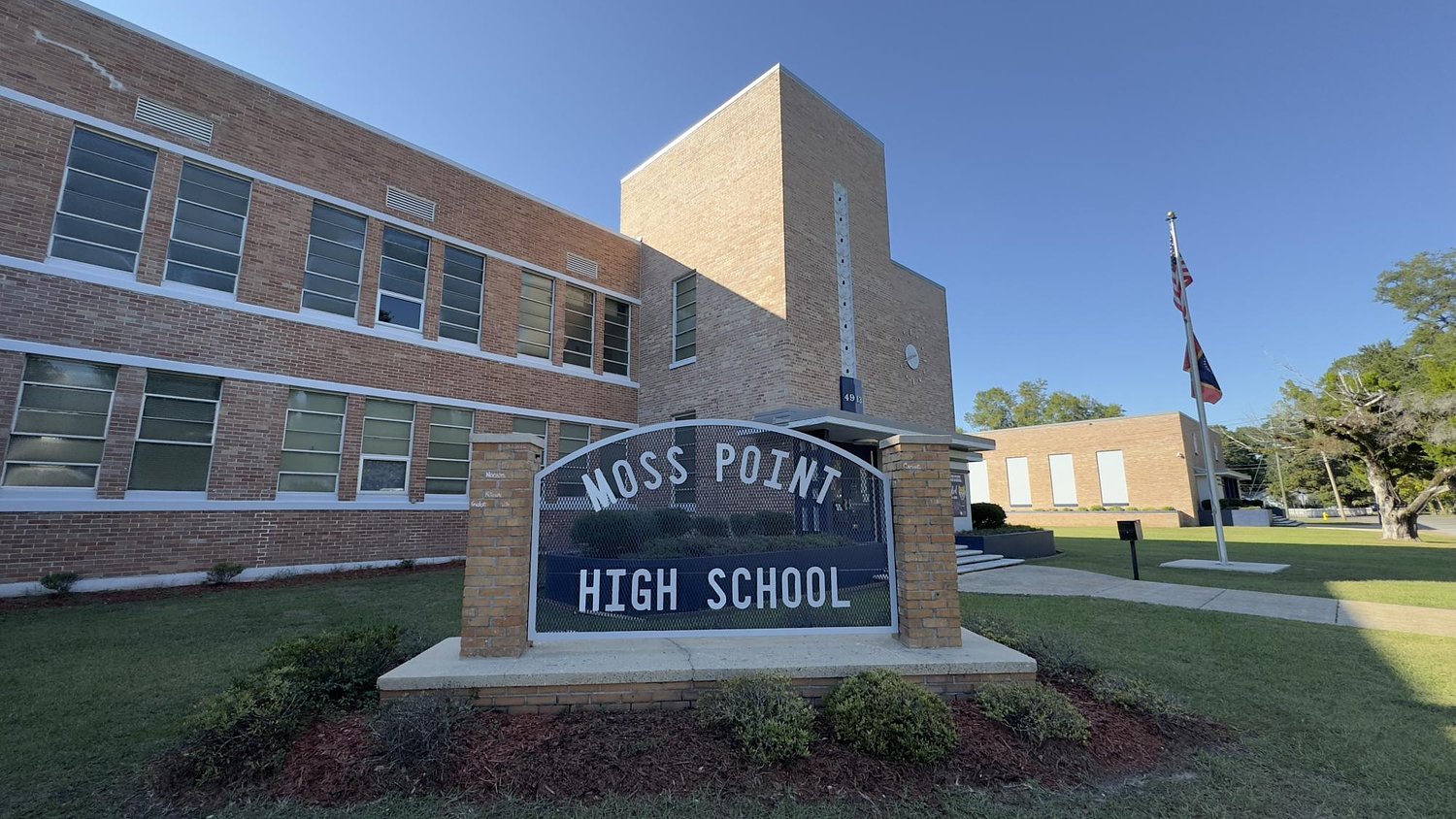 Mississippi weighs new supports as chronic absenteeism climbs
