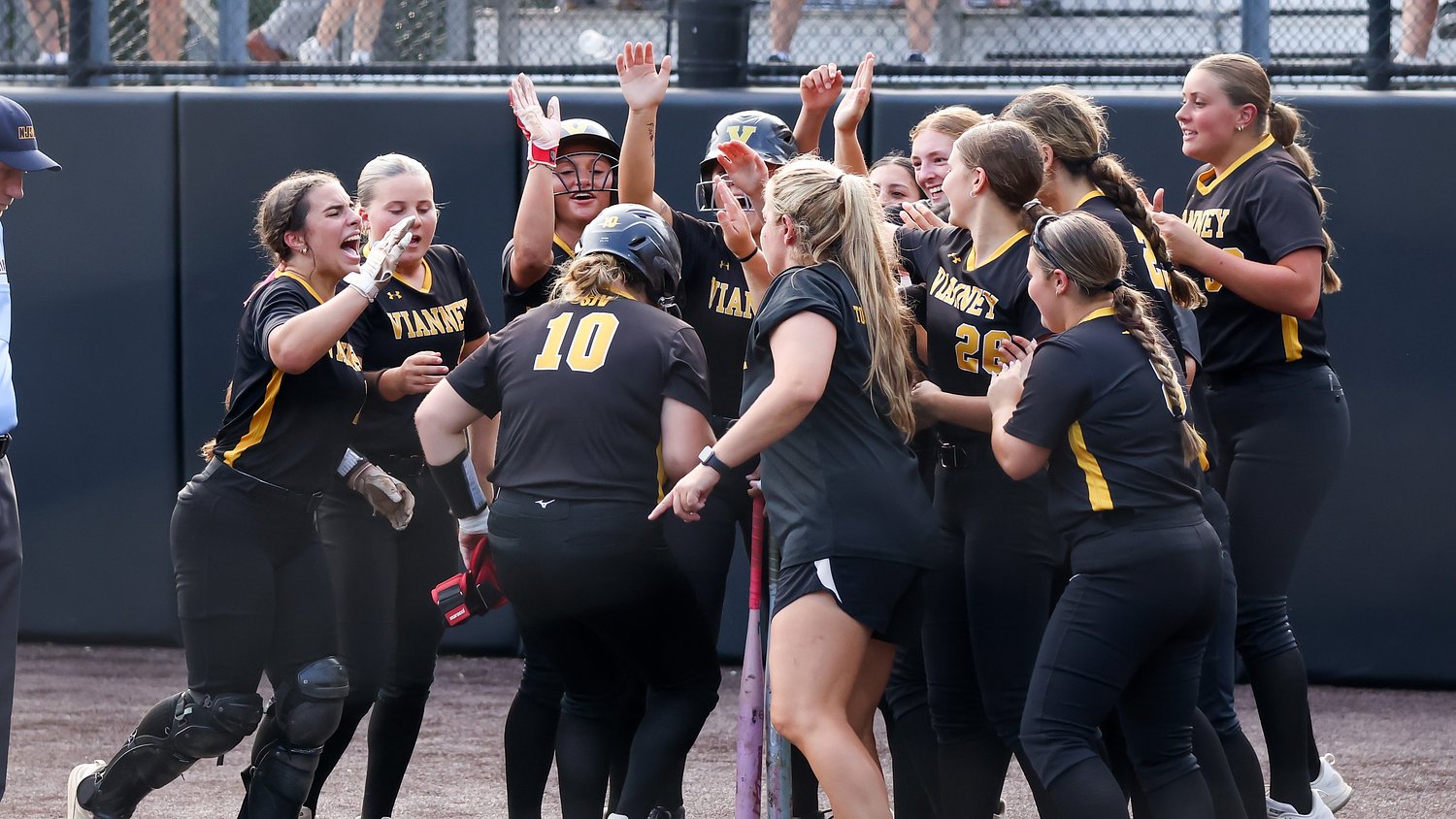 No. 1 softball team caps N.J’s 1st perfect season in 12 years with dominant victory