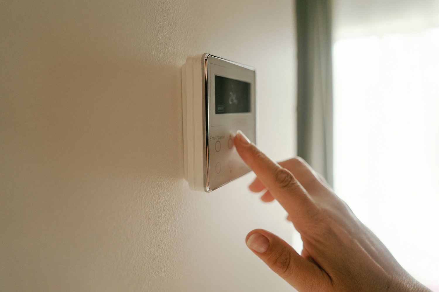 Here’s ideal AC temperature for comfort and lower energy bills, according to the federal government