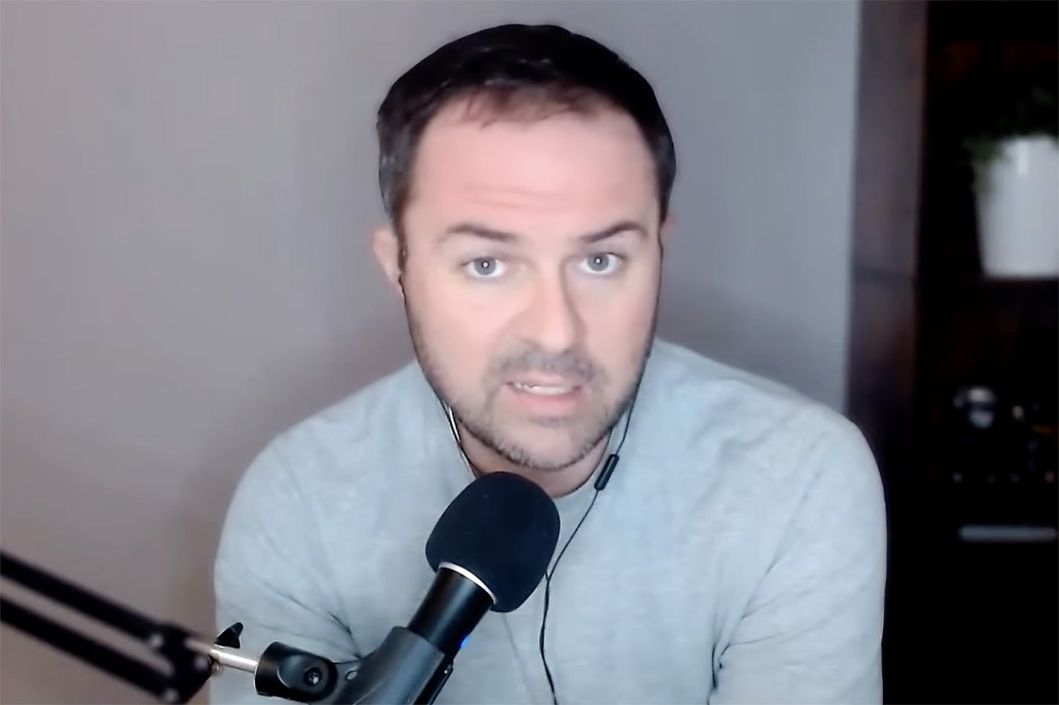 Ryan Burge on ‘The Vanishing Church’ and how polarization is reshaping American faith