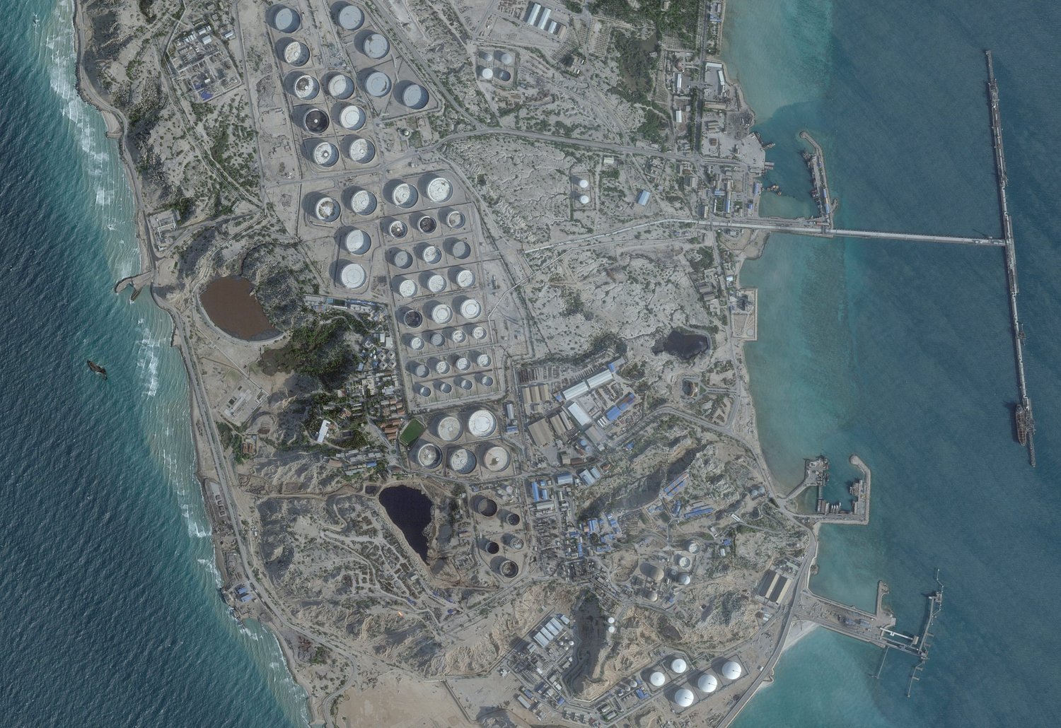 Iran signals defiance as Trump threatens to hit Kharg Island oil network
