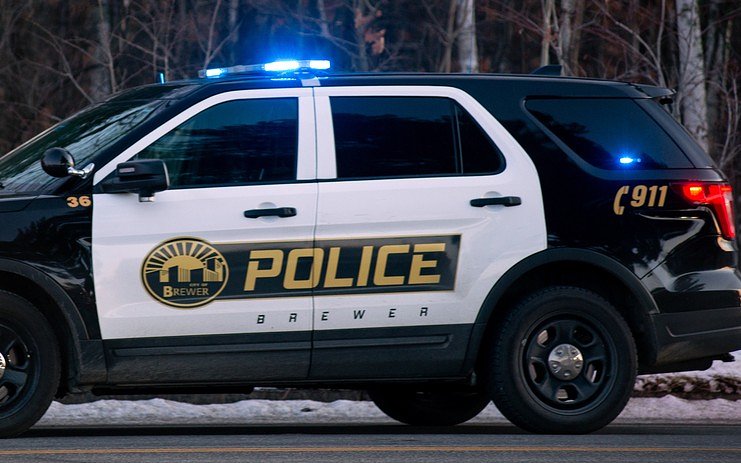 Man accused of burglarizing vehicle in Brewer