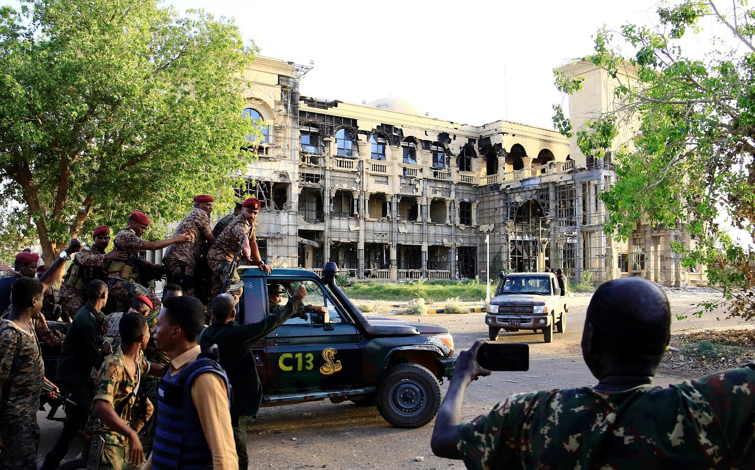 Anti-Israel activists, lawmakers ignore Muslim Brotherhood, Iran links to Sudan’s SAF 