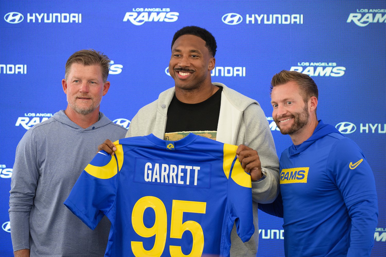 How the Browns could get another 1st-rounder in the Myles Garrett trade; Eagles never made a play: Mary Kay Cabot