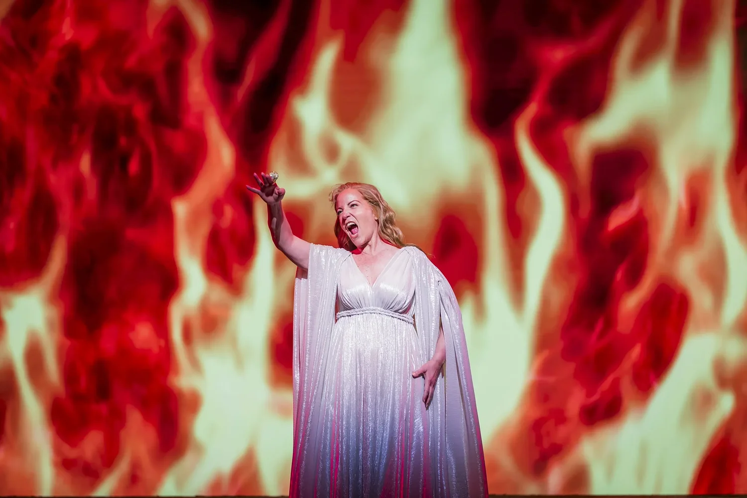 Robert Wierzel's lighting design brings Wagner's "Twilight of the Gods" to life