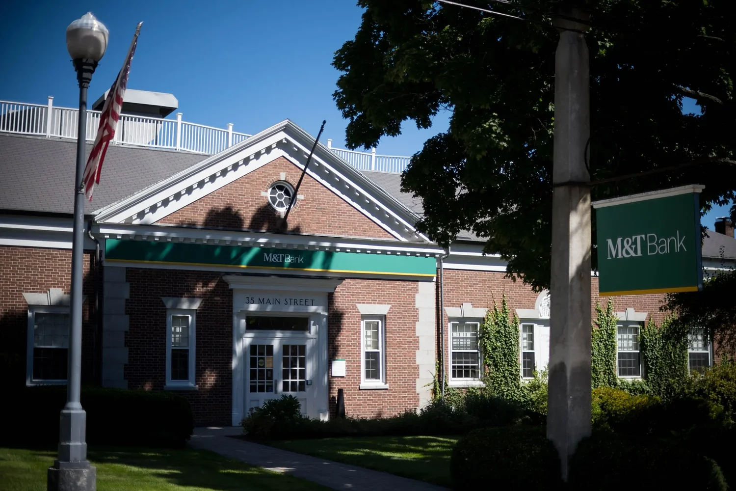 M&T Bank to close Windsor branch next week