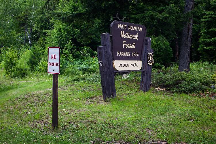 Injured hiker airlifted from Lincoln trail