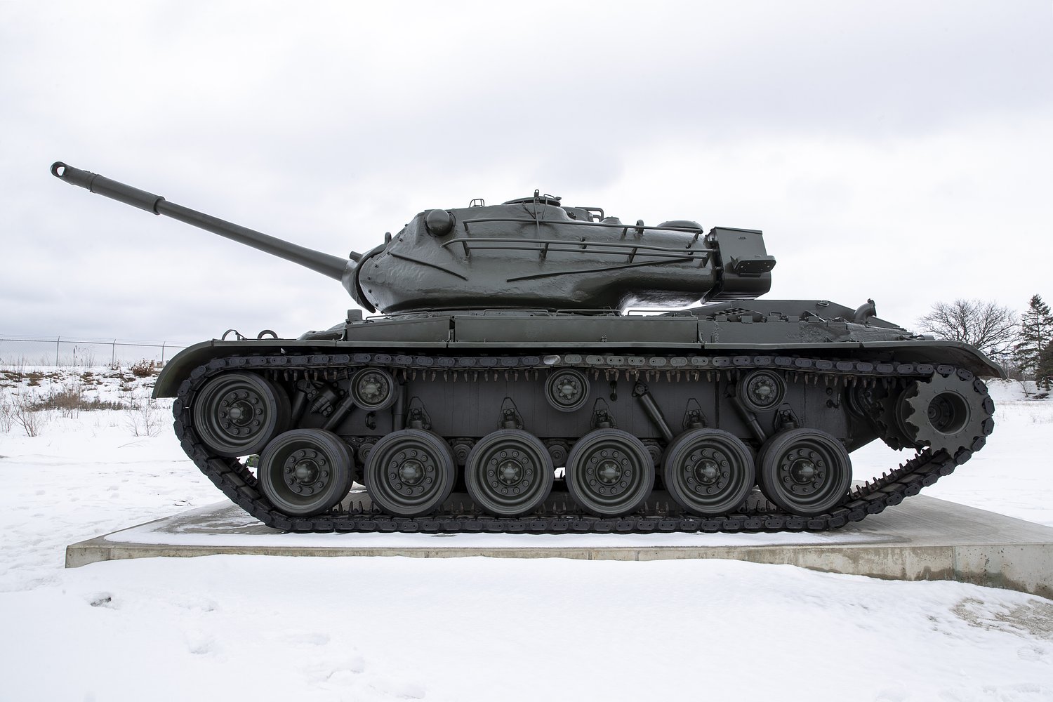 Muskegon vehicle parts manufacturer lands $691M contract with US Army