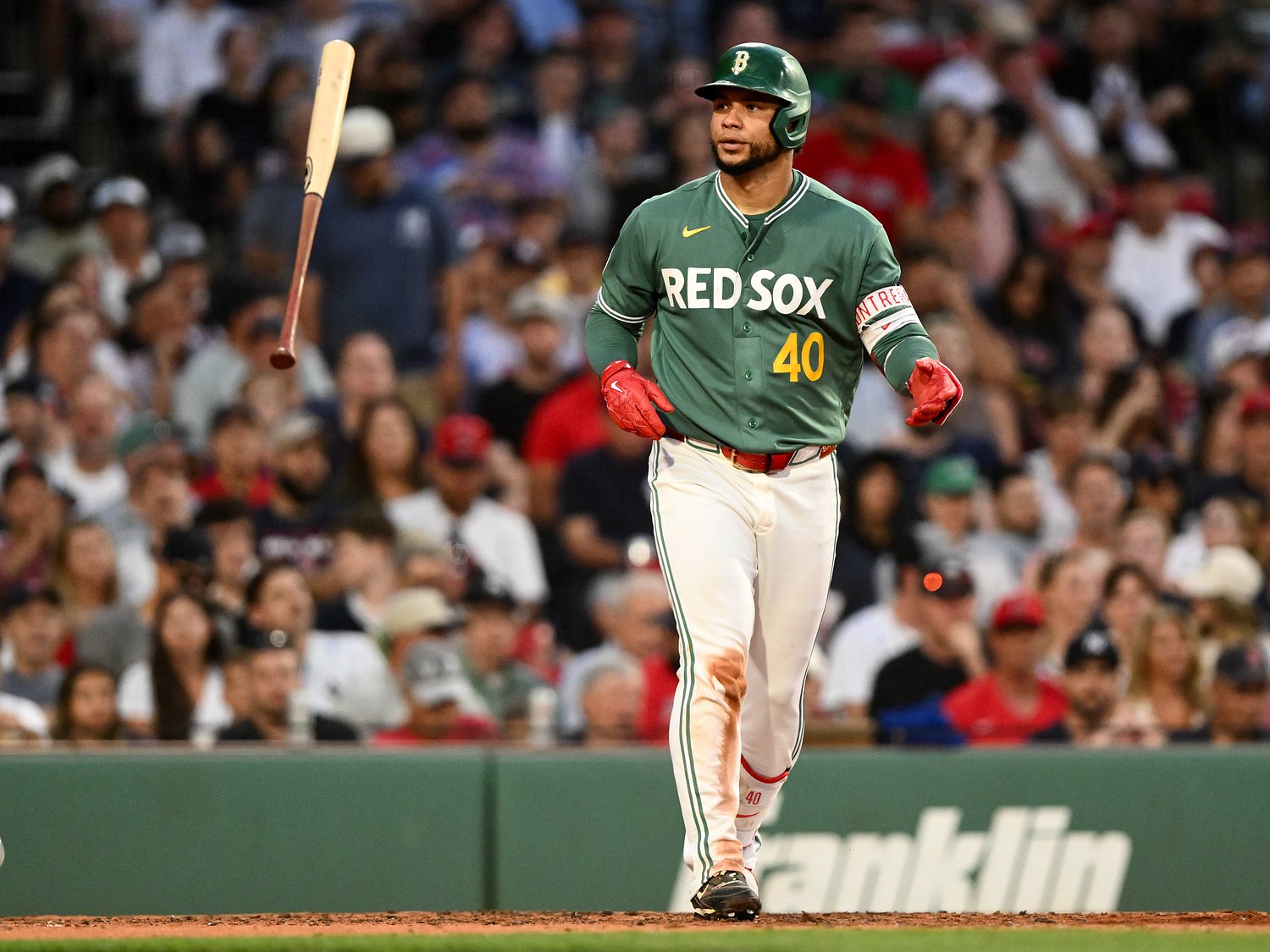 Red Sox, Yankees benches clear briefly after Willson Contreras jaws at Will Warren