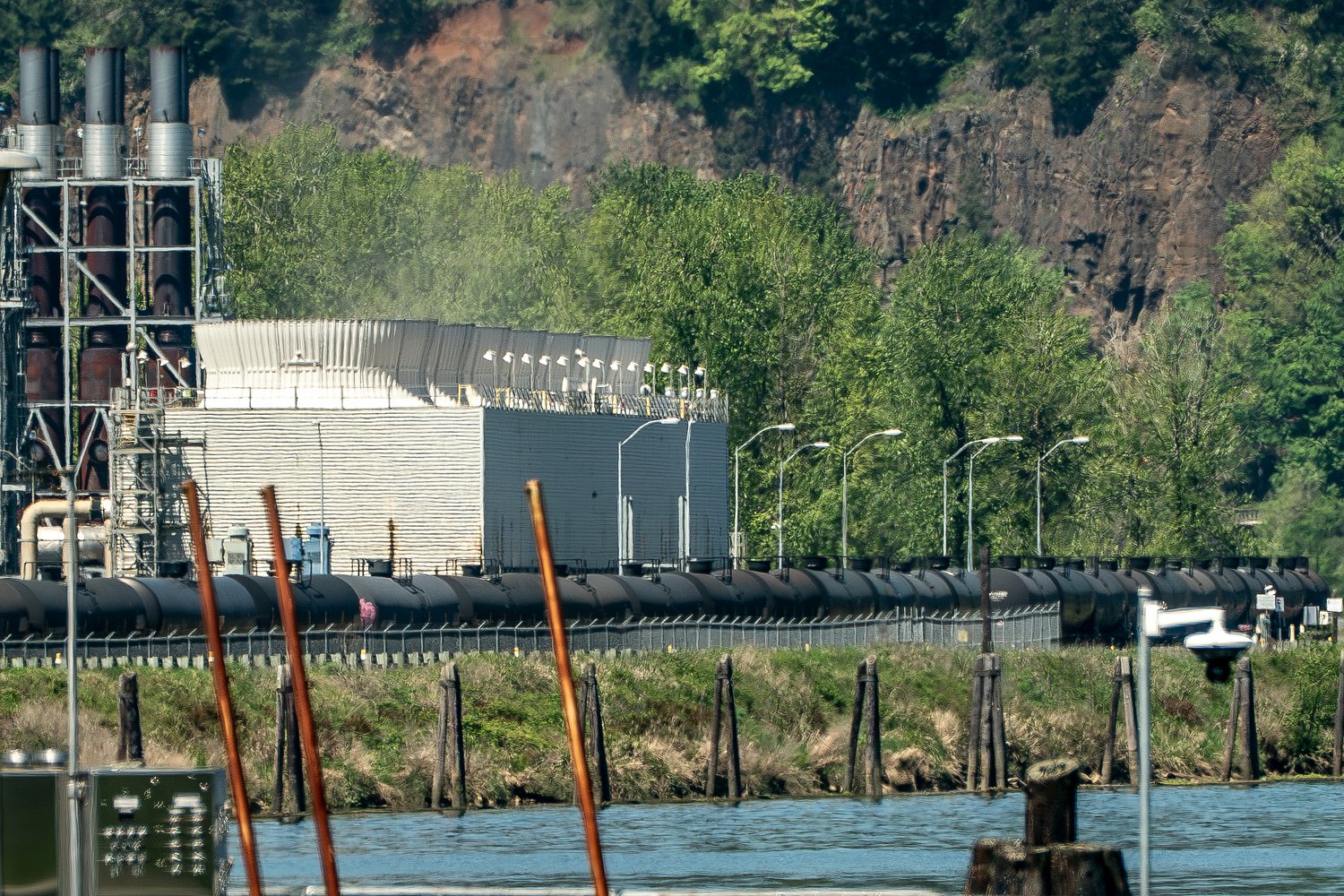 Oregon relies more on natural gas to generate electricity as coal drops to all-time low