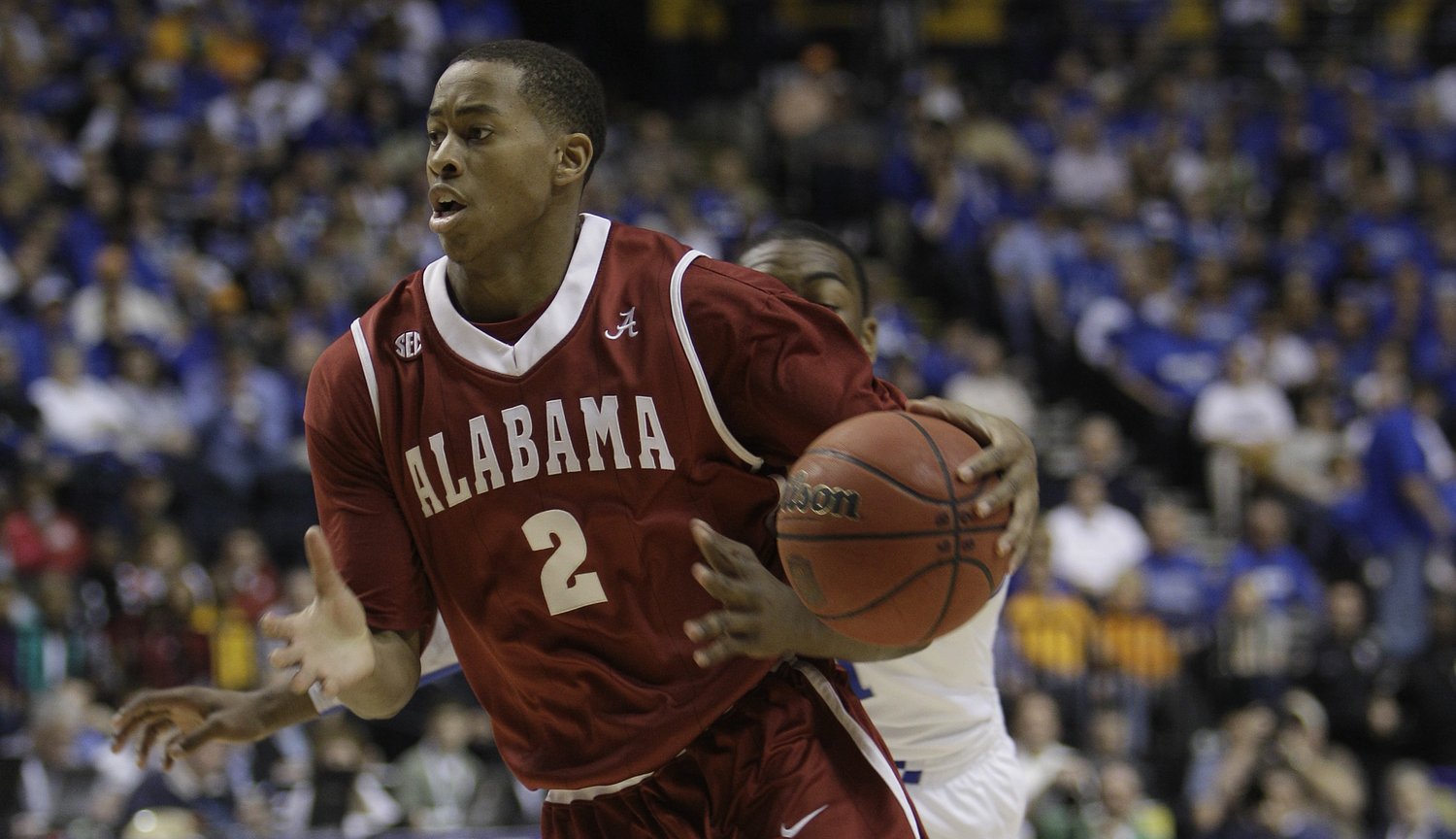 Former Alabama, Mobile area high school basketball standout has died
