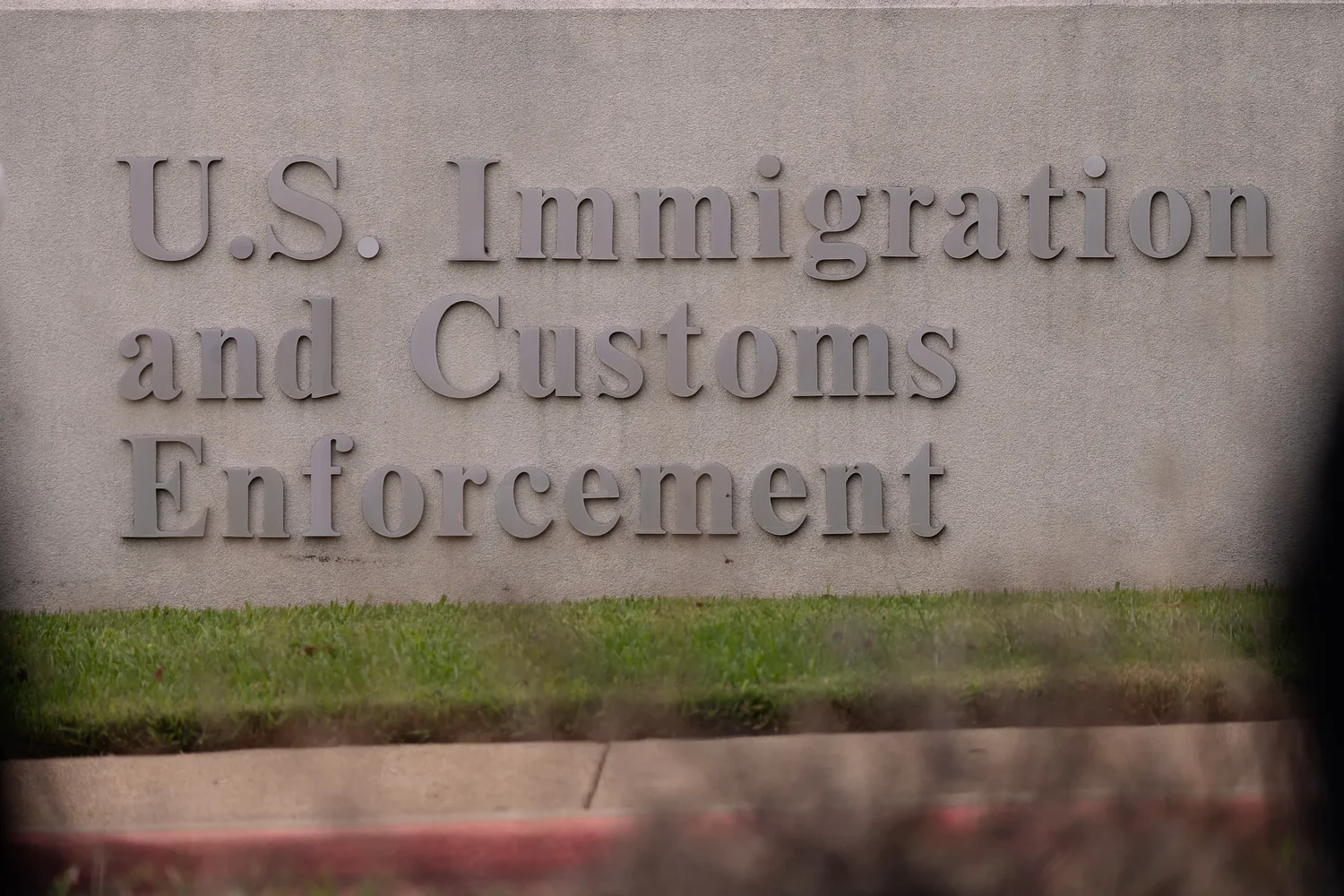 Texas grand jury won't indict in 2025 fatal shooting of U.S. citizen by ICE agent