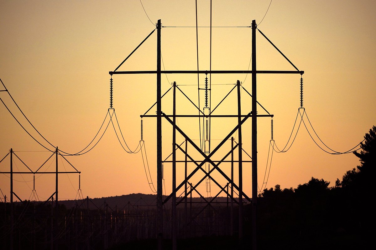 Maine leaders pitch solutions to enhance grid as electricity prices soar