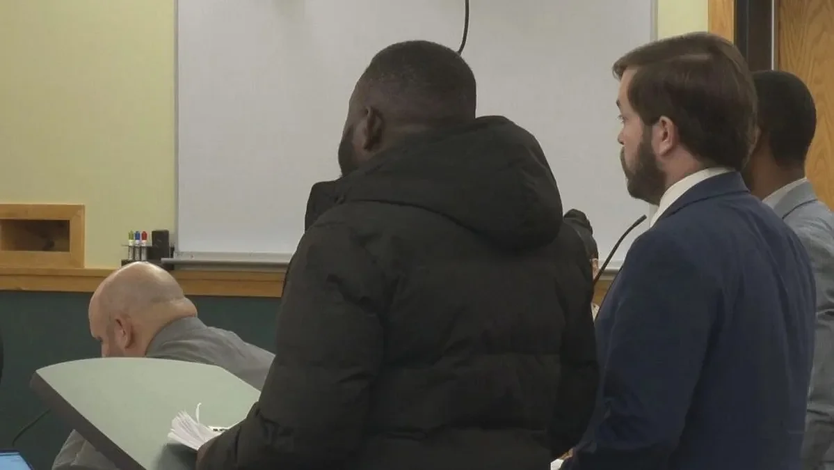 New Lewiston city councilor pleads not guilty to theft