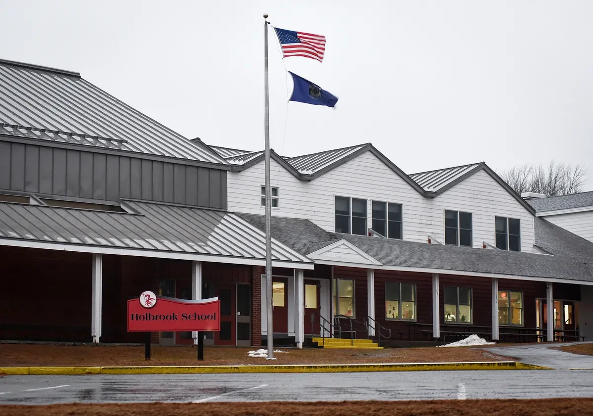 Half of a Bangor-area school board abruptly resigns