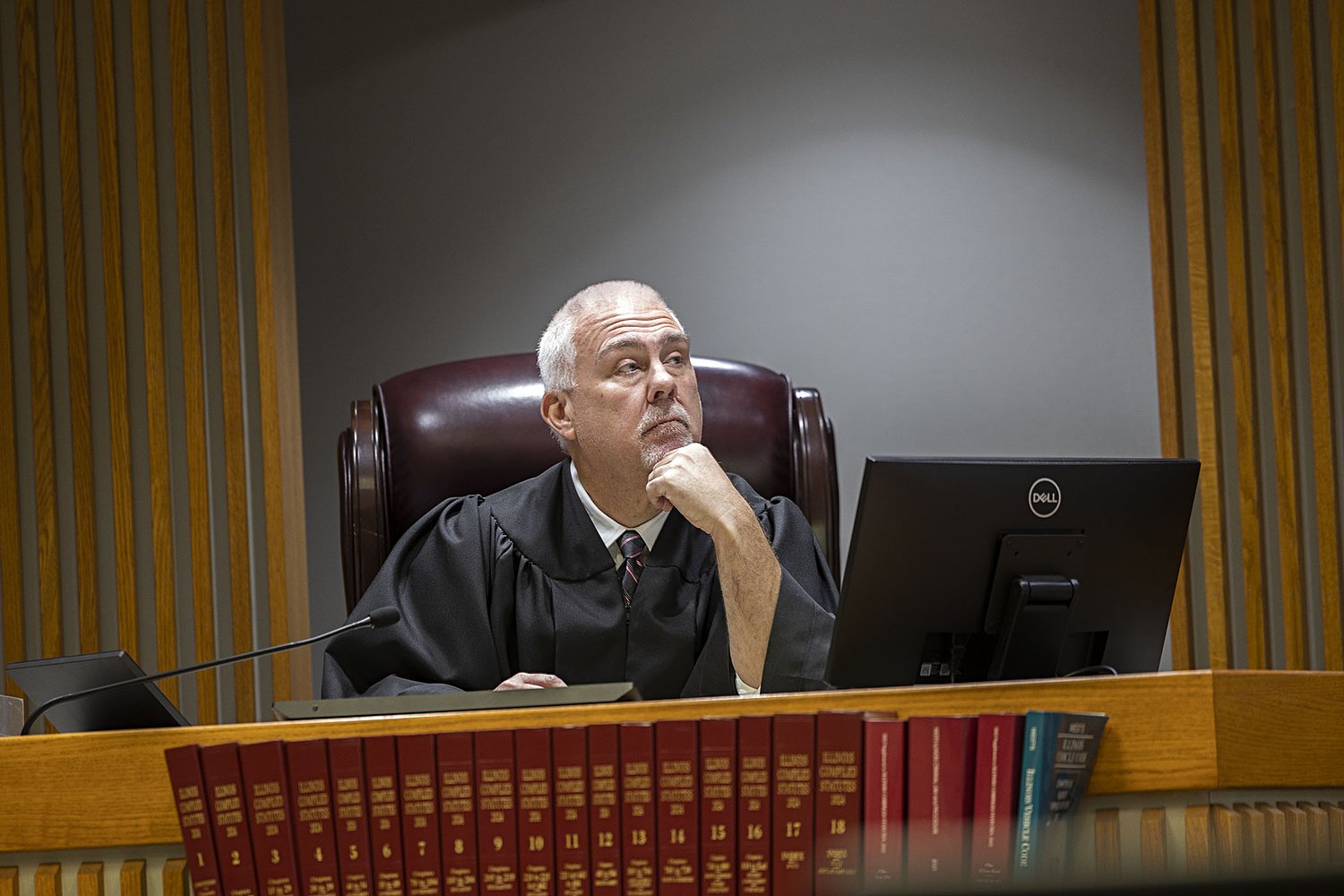 Whiteside County judge puts stay on $31.5M verdict; extends deadline for defense to file post-trial motion