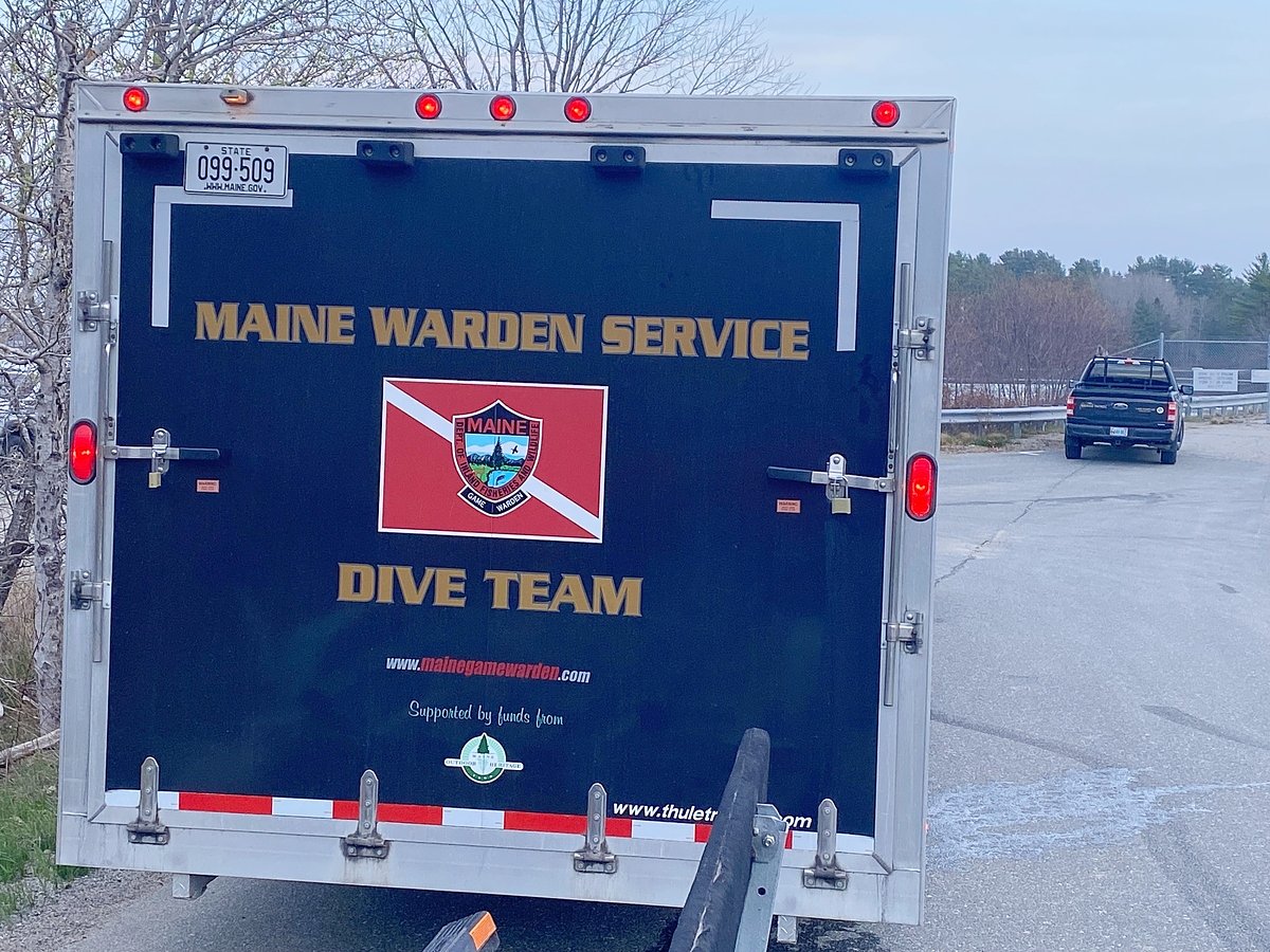 Rescue crews searching for 20-year-old missing paddleboarder at Ellsworth lake