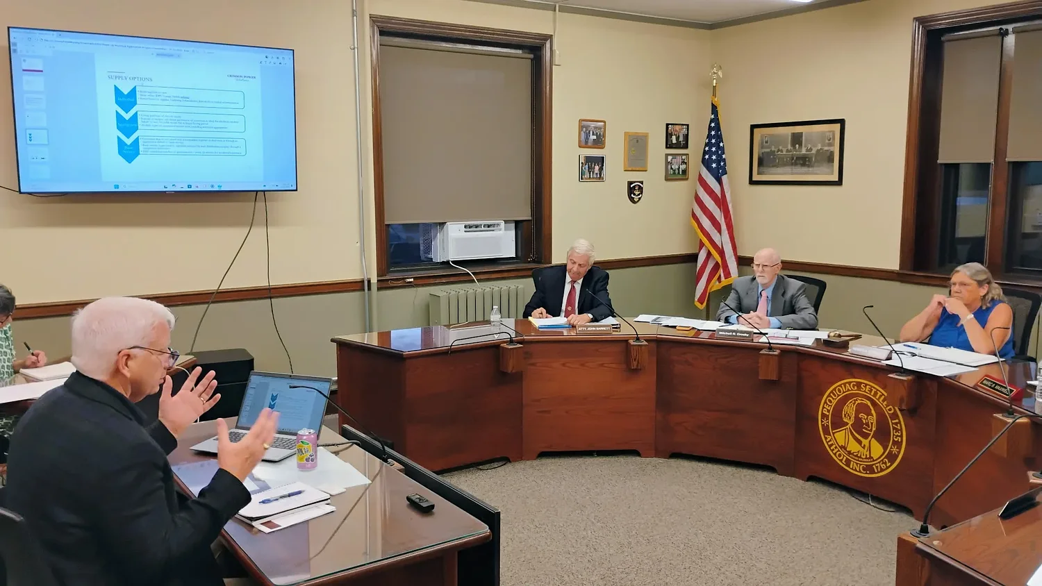 Athol officials discuss details of energy aggregation plan