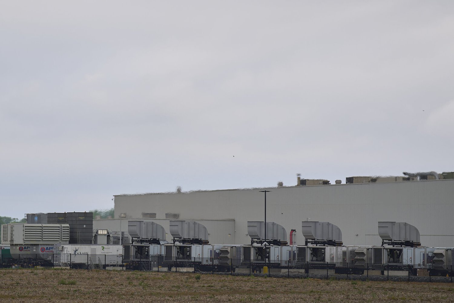 Southaven residents fear pollution, complain of noise, from Elon Musk’s xAI data-center turbines