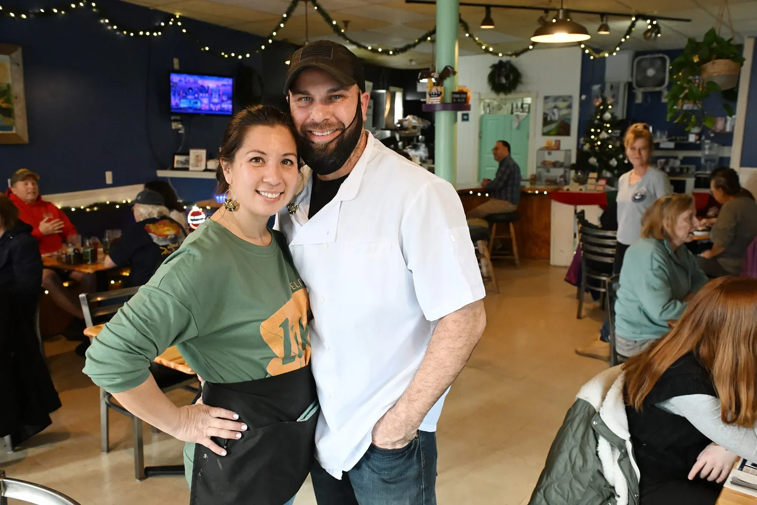 Letting Freedom Cafe ring: Husband and wife buy former Bonnie B’s in Greenfield