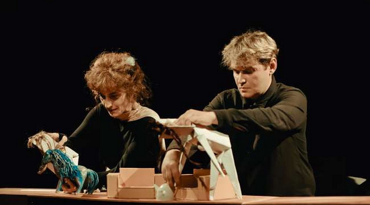 Spectacol despre fragilitatea adevărului și forța poveștilor, la Teatrul „Gong” Sibiu