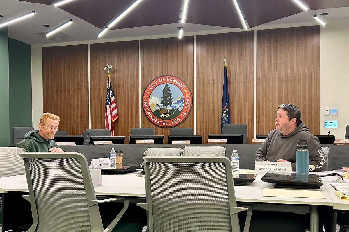 Text messages between councilors did not violate ethics code, board says