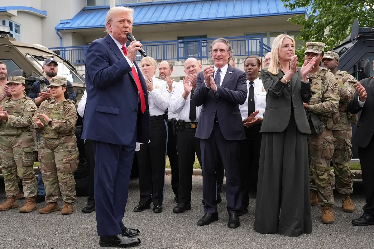 Letter: Lawmakers should be deported for urging military to refuse illegal orders