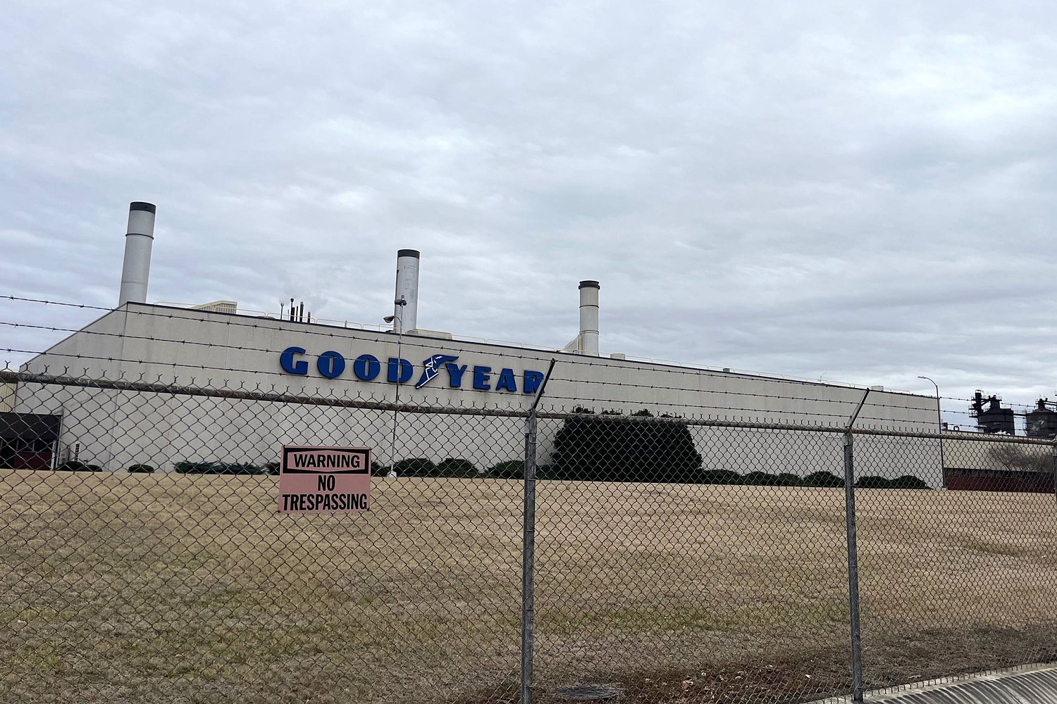 Goodyear to cut 850 jobs at Danville plant