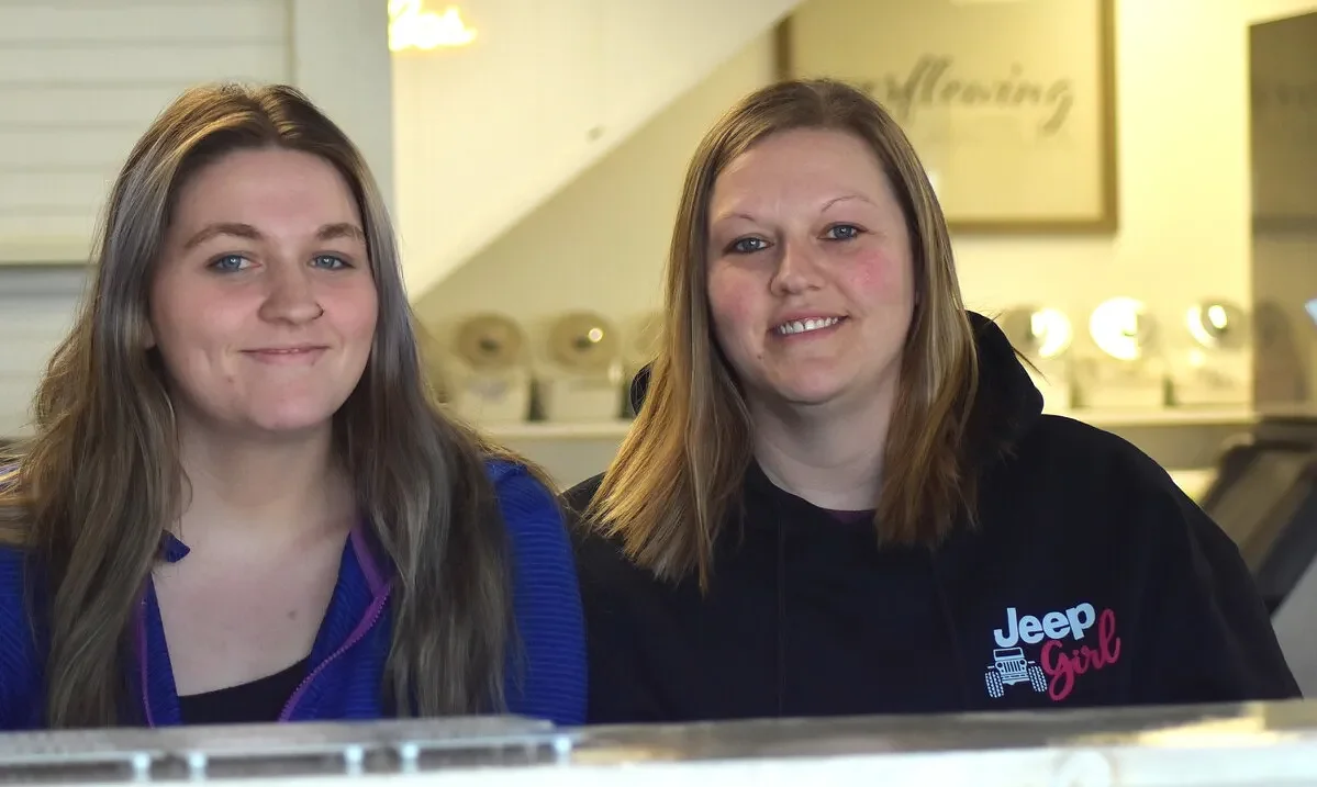Sisters open Aroostook’s newest health drink cafe 