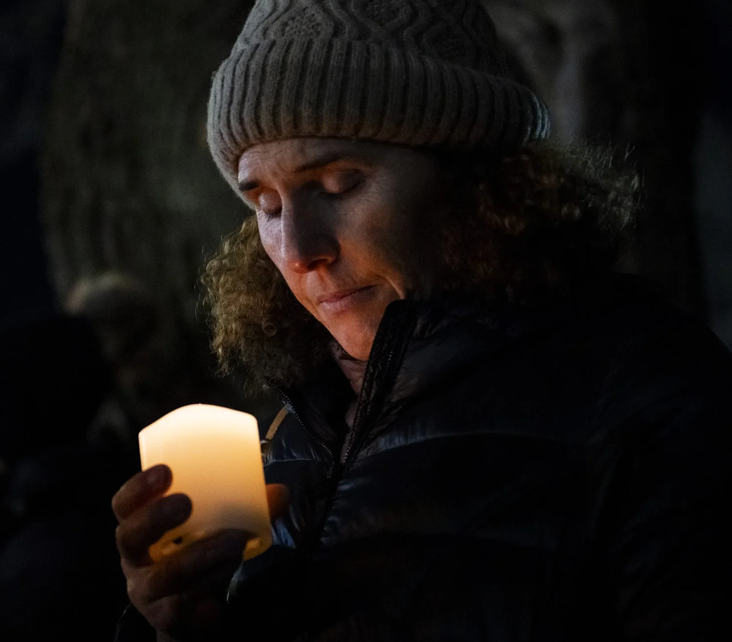 ‘Sad and angry’: Hundreds gather at vigil after ICE shooting