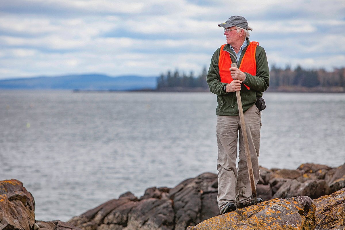 A community and business leader on Vinalhaven has died at age 81