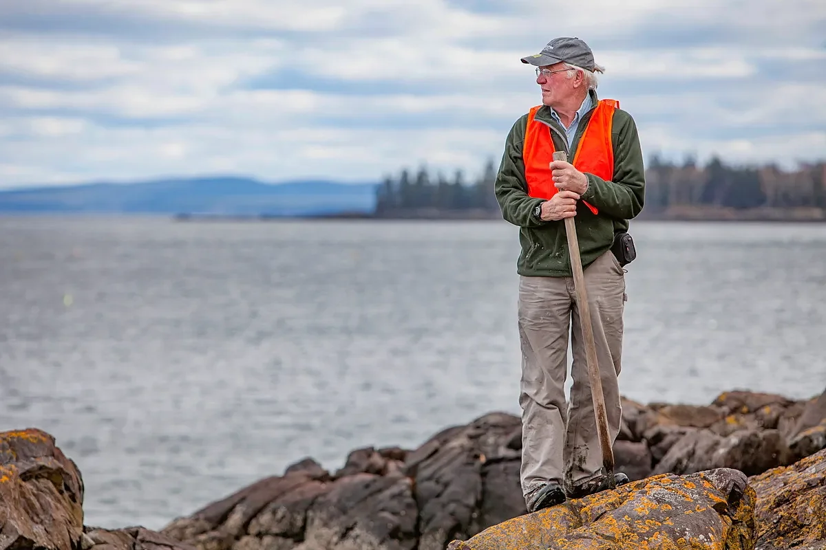 A community and business leader on Vinalhaven has died at age 81