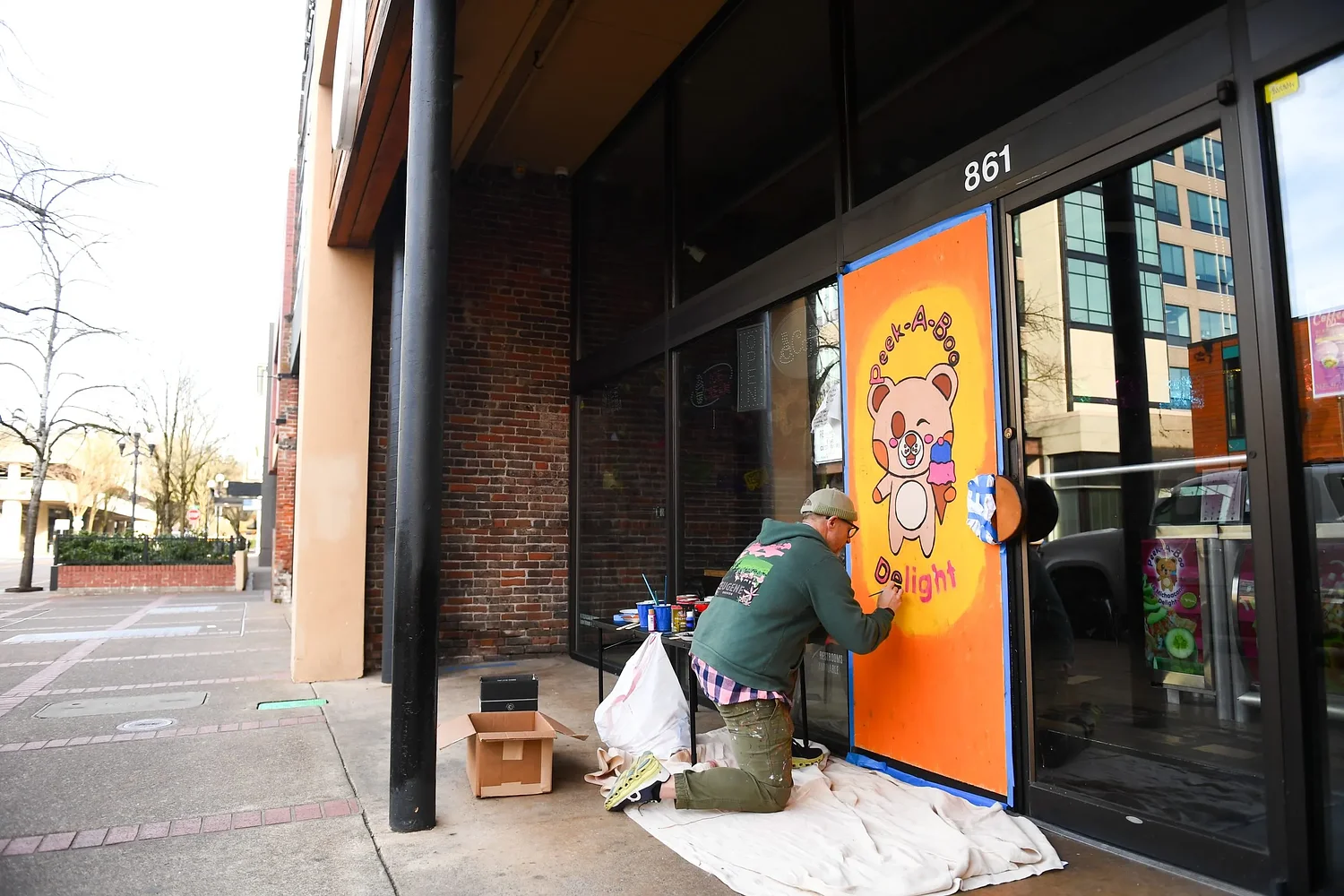 After Eugene ice cream shop was vandalized, a community rallies