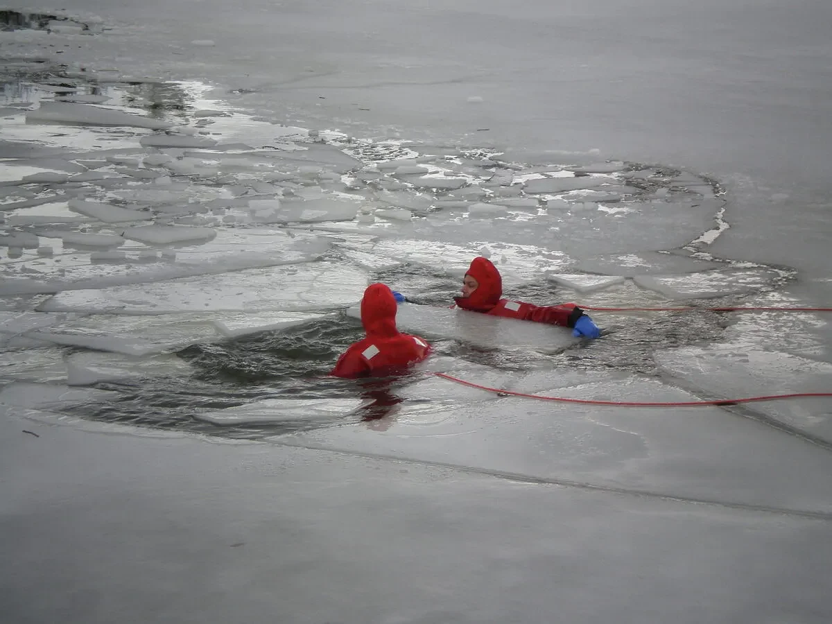Early season ice can be unpredictable, Maine authorities caution