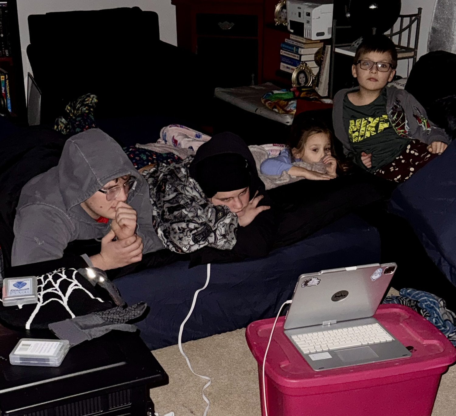 Generators, blankets, candles: Mississippians without power cope in the cold