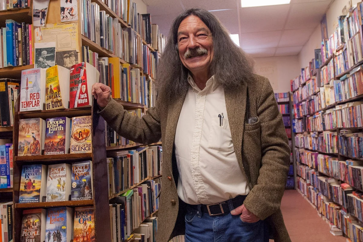 Longtime Bangor bookstore owner remembered for love of books and his customers