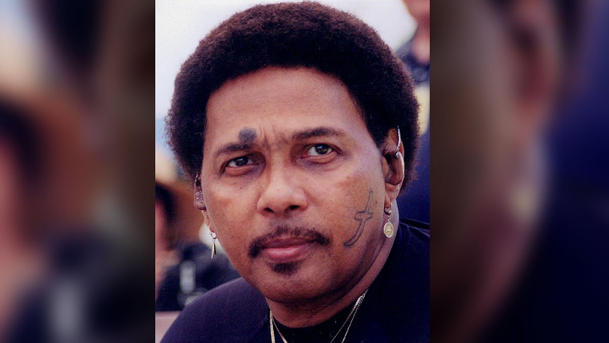 1941: Artist Aaron Neville is born in New Orleans