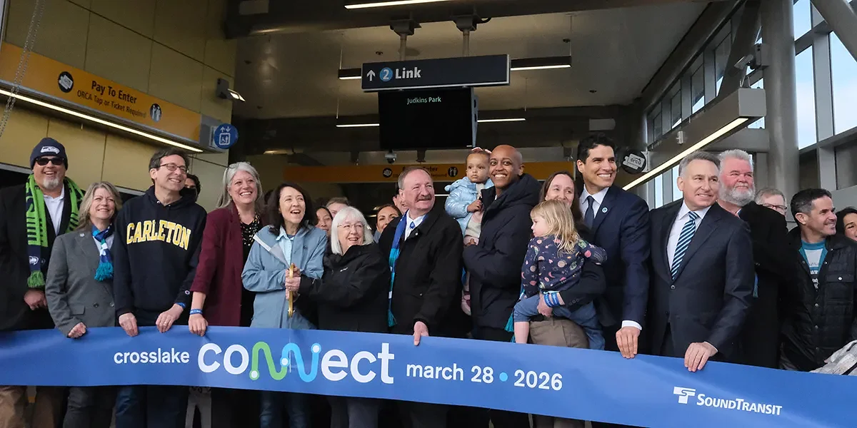 New Light Rail Link Connects Seattle To Eastside Across Lake Washington