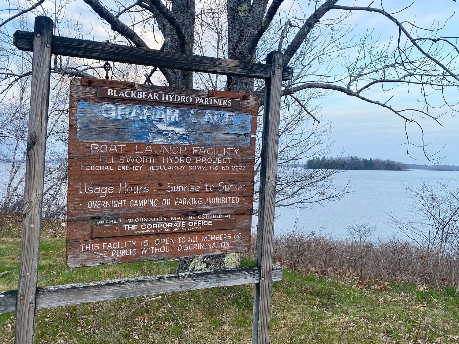 Body of missing paddleboarder found in Ellsworth lake