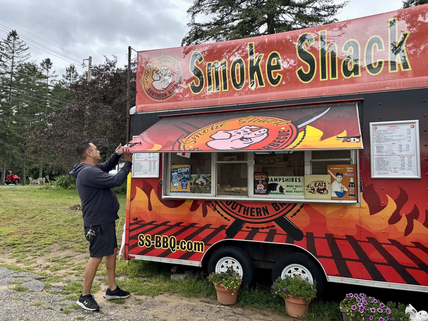 After fire, Smoke Shack pivots outdoors for the summer