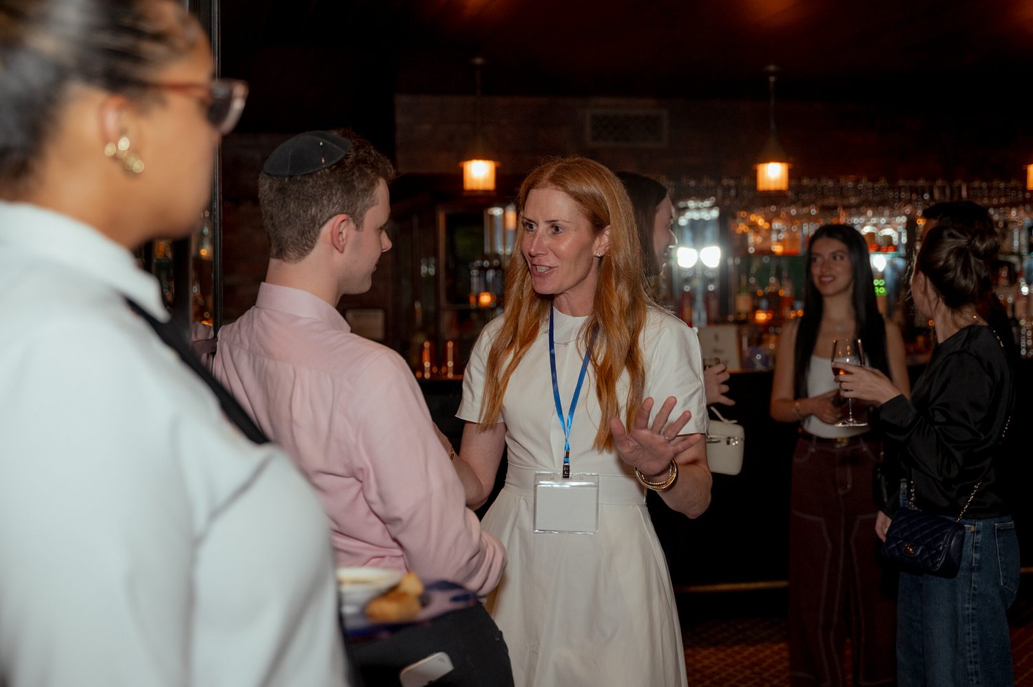 Skip the swipe: New app matches Jewish day school grads (mostly) the old-fashioned way