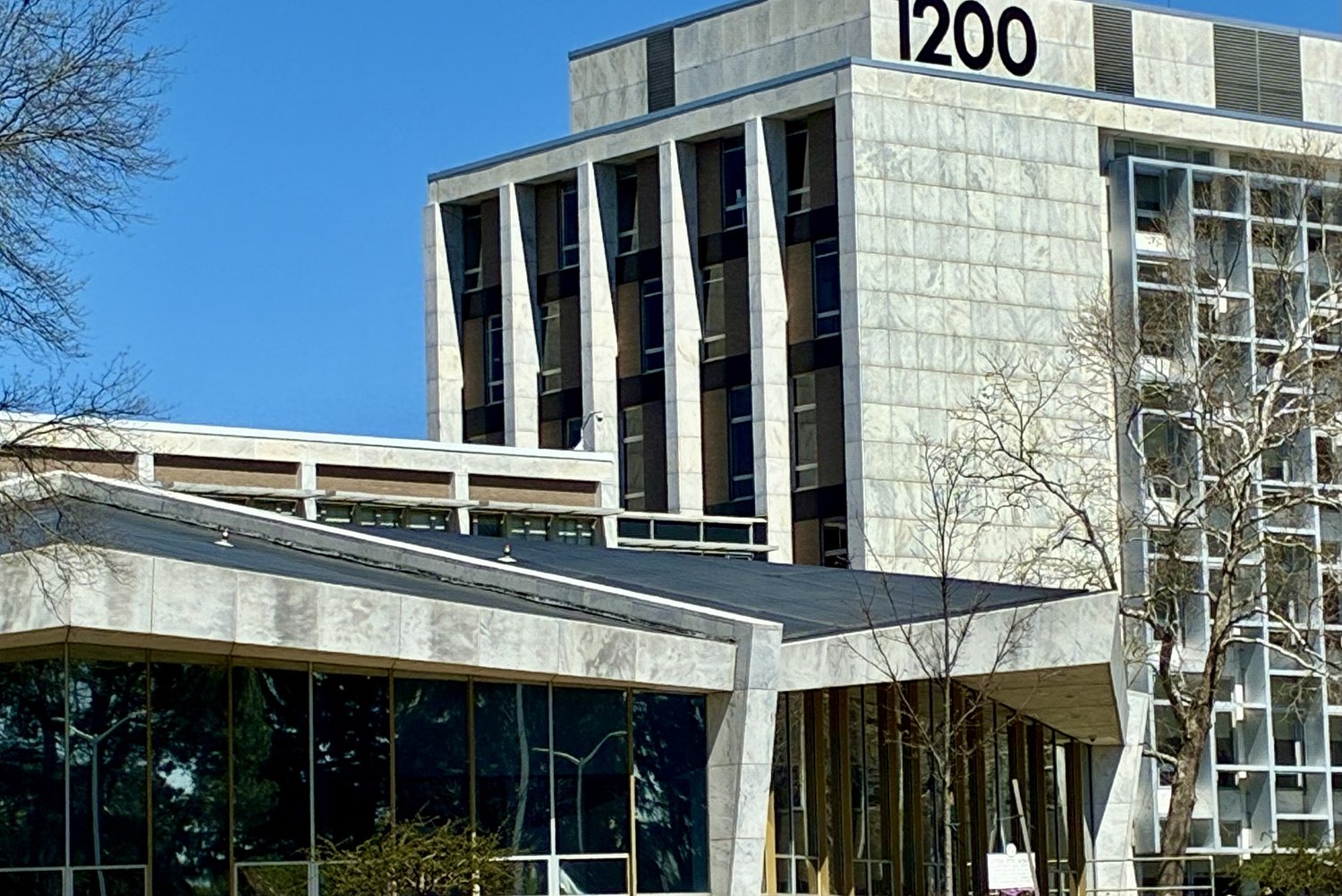 Oakland County commissioners OK $1.5 million for Planned Parenthood amid heated public debate