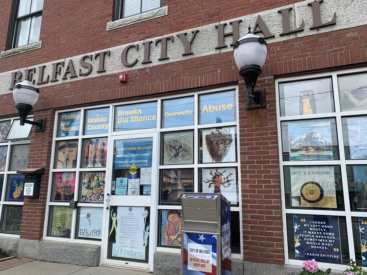 Belfast councilor questioned over lease with city manager’s parents