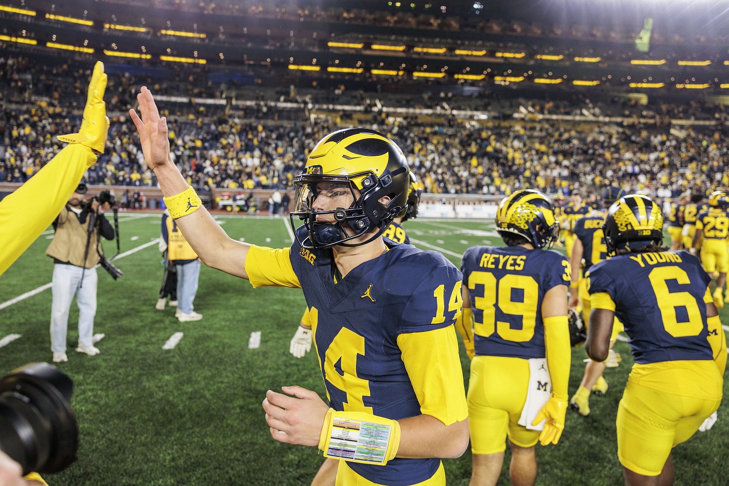 Overheard outside Michigan’s locker room: Finding the fire and ready for the moment