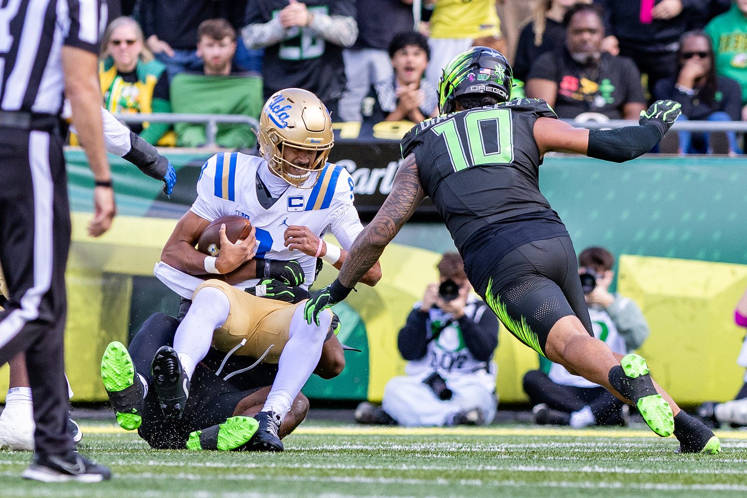 Big Ten quarterback expected to miss remainder of season with knee injury