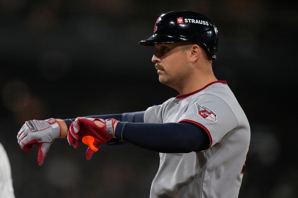 Nathaniel Lowe’s biggest swing in ALCS opener shows why Guardians needed a ‘professional hitter’